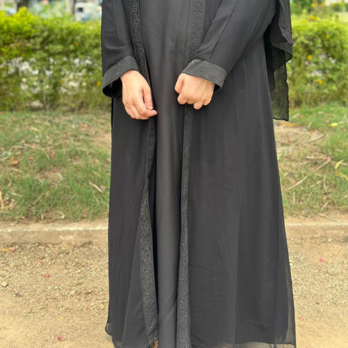 The Midnight Lace Abaya - Image 2