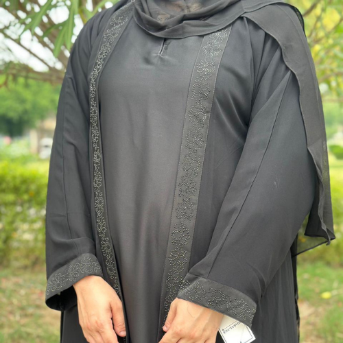 The Midnight Lace Abaya - Image 3